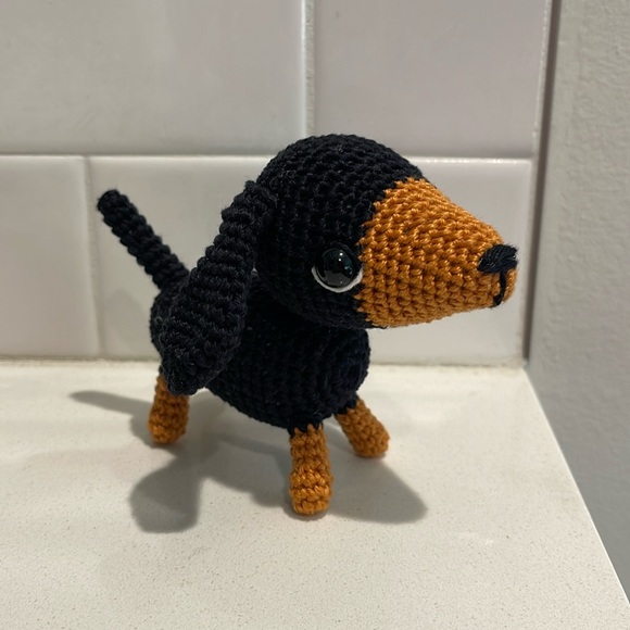 Handcrafted Dachshund Decor Amigurui Crochet Figure Dog Puppy - Picture 3 of 9